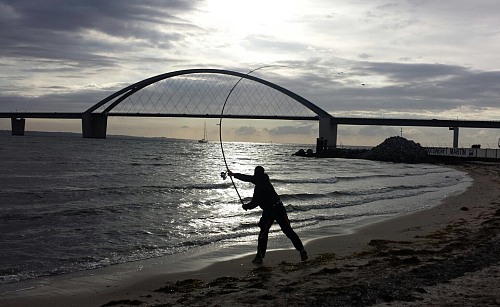 Fehmarn, Fehmarnsundbrücke
<p>- The big throw -</p><p>showing myself surf fishing in front of the former Beelitz shipyard on Fehmarn in Germany</p><p>&nbsp;</p><p>&nbsp;</p>
Recreational fishing / angling equipment
Oliver Sykora